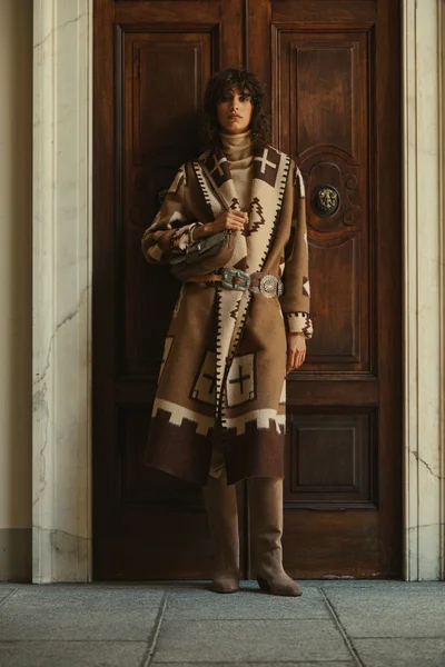 Look 15